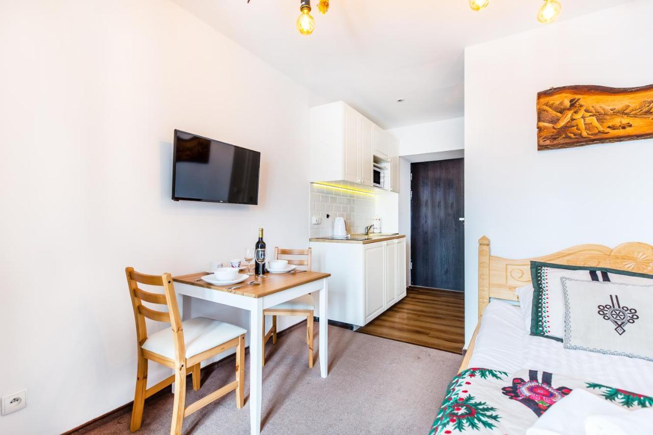 Palac Tatrzanski Apartamenty Буковина Татжанска Екстериор снимка